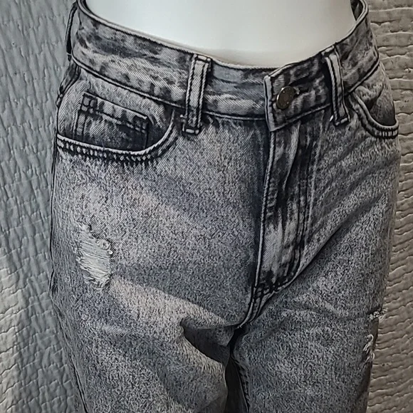 Grey Ripped Jeans - Picture 2 of 5